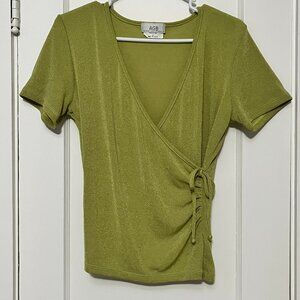 AGB Byer California wrap blouse size large Y2K retro green bright colorful